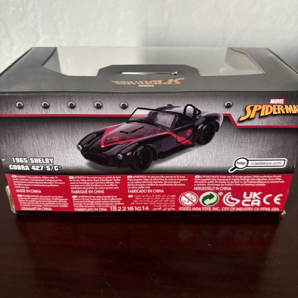 Jada Diecast Spider-Man - 1965 Shelby Cobra 427 S/C For Ages 8+ - Picture 4 of 8